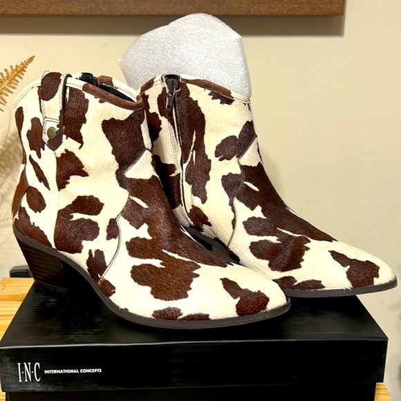INC. Womens Ankle Cow print boot - Picture 1 of 7